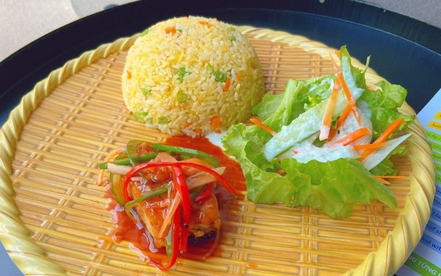 Bếp Ngon 24 - Cơm Gà - Hoàng Hoa Thám