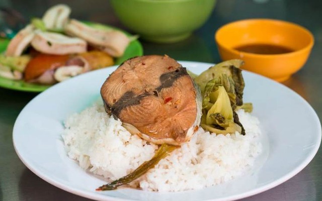 Quán Cô Thu - Cơm, Hủ Tiếu & Xôi Bắp Gà Chiên