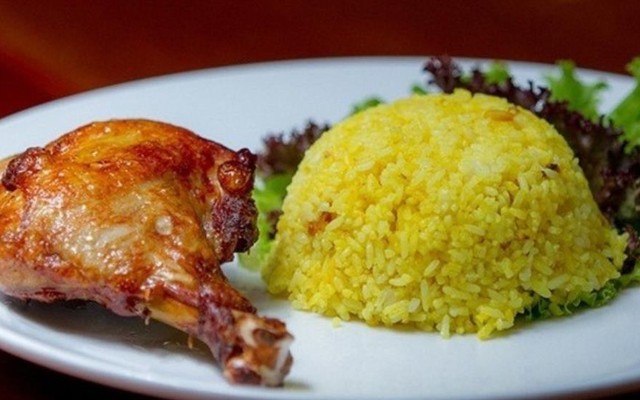 Út Thúy - Cơm Gà Xối Mỡ