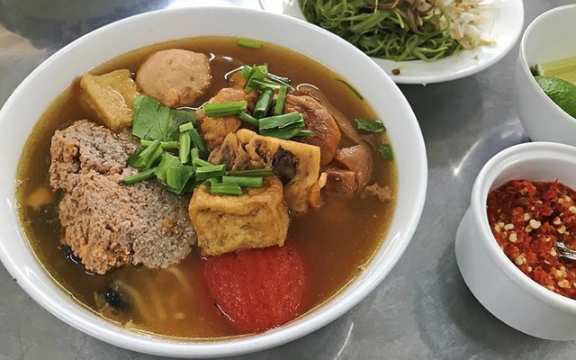 Quán Bà Tám - Bún Bò, Bún Riêu & Bánh Khọt