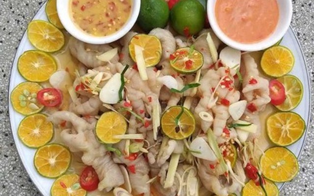 Chân Gà Rút Xương Sốt Thái & Ngâm Sả Tắc - Bếp Mẹ Bi