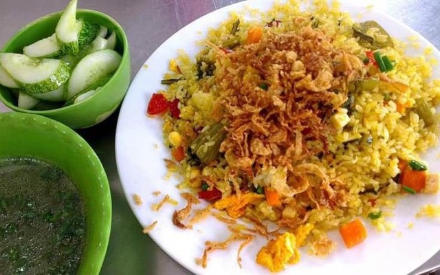 Bảo Phong - Phở Bò, Cơm Rang & Mì Xào - 142 Mai Dịch