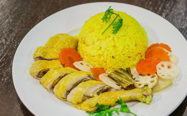 Tiệm Ăn Dũng Ký - Mì Vịt Tiềm & Cơm Gà Hải Nam