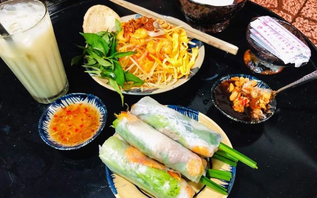 Má Mập - Gỏi CUốn & Sữa Đậu Nành Nóng