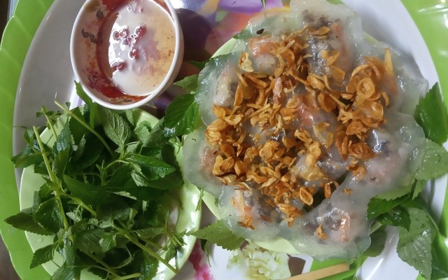Bánh Bột Lọc Bà Lan