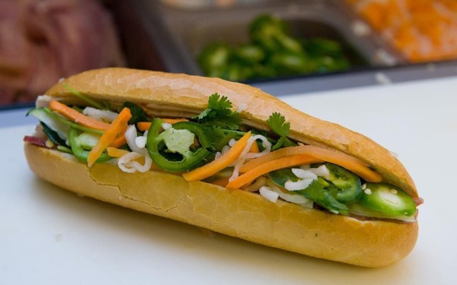 Bánh Mì Huê - Trần Phú