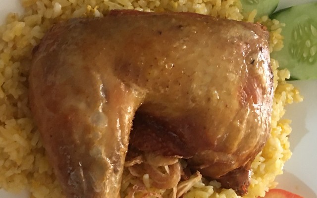 A Nàm - Bánh Mì, Cơm Heo Quay - Chả Giò & Lạp Xưởng