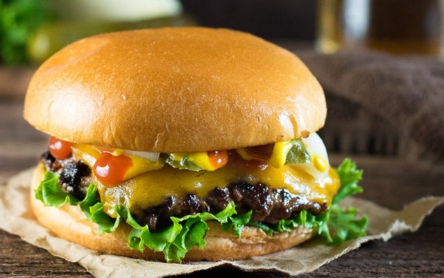 C Cuisine Burger & Pizza - Lê Văn Lương