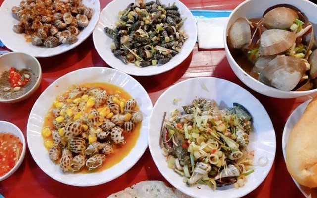 Quán Khói - Ốc Thuyền