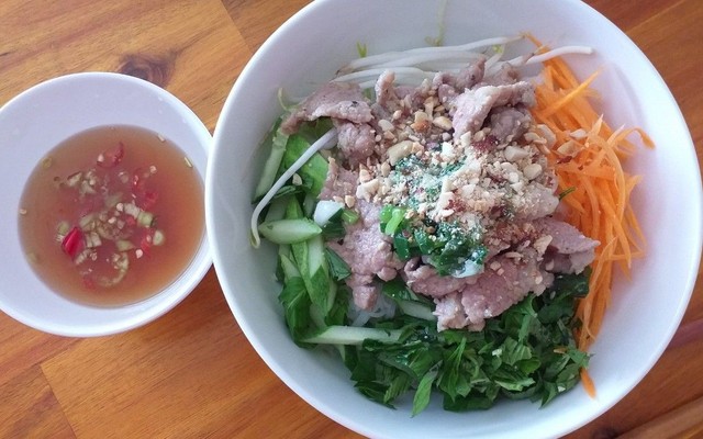 Anh Thư - Bún Riêu & Bún Thịt Xào