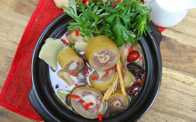 Lẩu Đuôi Bò Nam Bộ