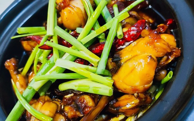 Nè Heeee - Cháo Ếch Singapore