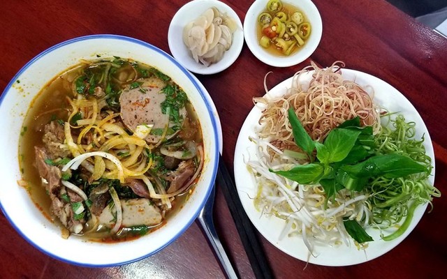 Bún Bò Nguyệt Quế