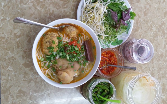 Quán Vạn Giã