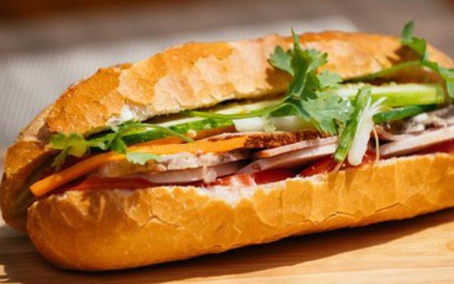 Trà Bí Đao & Bánh Mì