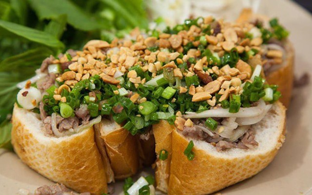 Bếp Cô Huệ - Ăn Vặt & Bánh Mì Bò Hấp