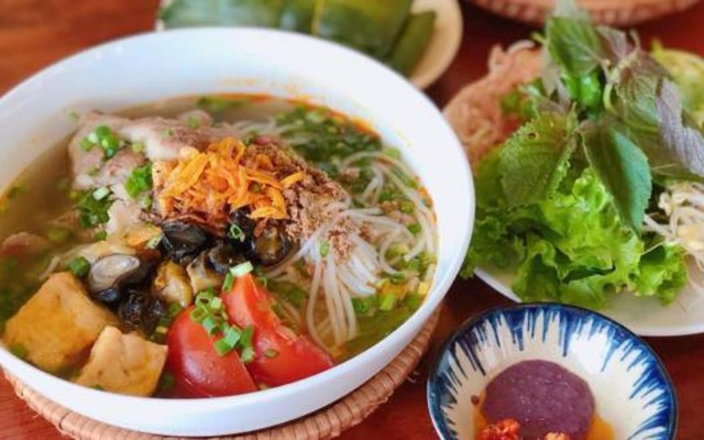 Cô Thảo Ăn Vặt - Trần Thái Tông