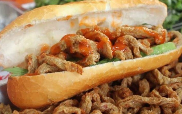 Hồng Thắm - Bánh Mì Chả Cá