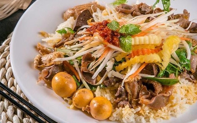 Cơm Gà Hội An Bà Sam