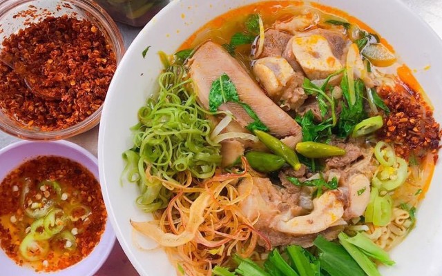 Bún Bò Cô Diễm