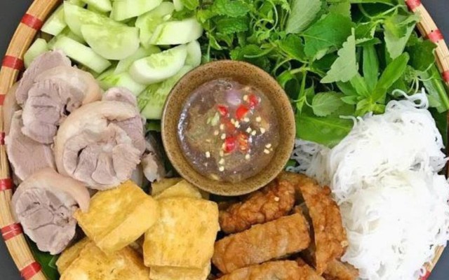 Quán Chiếc Lá Nhỏ - Bún Đậu Mẹt & Dồi Sụn