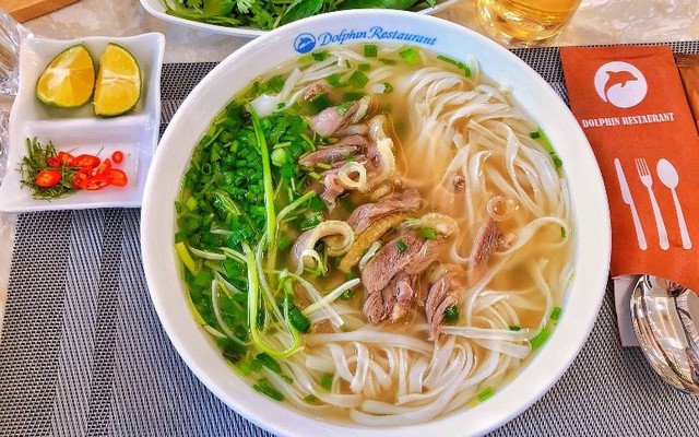 Nhà Hàng Dolphin - Phở Gà Đông Tảo