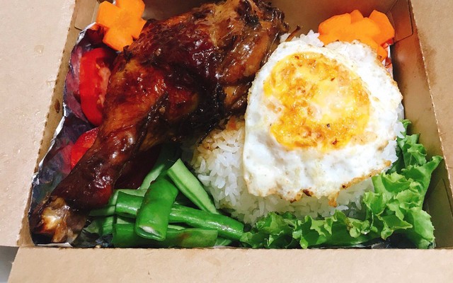 Alanho - Cơm Gà, Cơm Sườn & Cơm Thịt Xá Xíu - Lê Văn Hưu