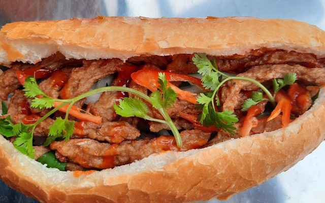 A Khoai - Bánh Mì Chả Cá Nóng