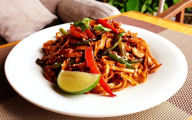 Food Factory - Lạc Thiện