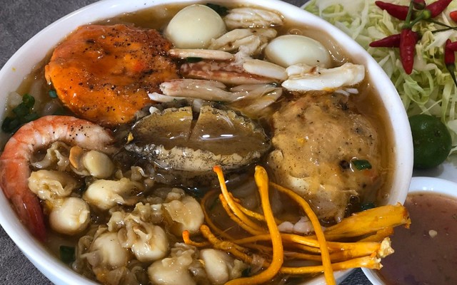 Bánh Canh Cua Ghẹ Bào Ngư