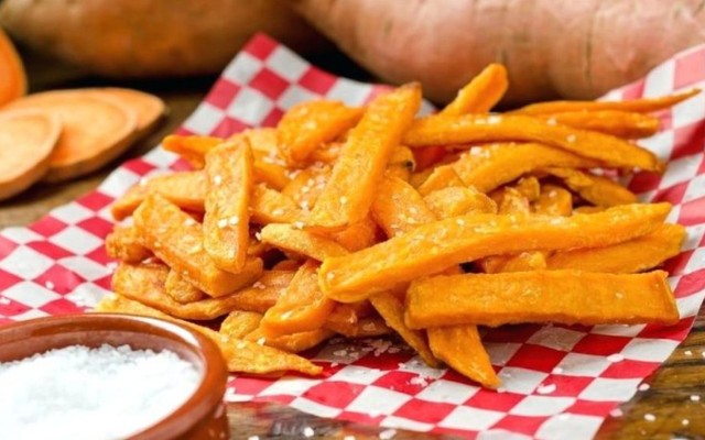 Khoai Lang Lắc & Gà Rán Mr Thịnh