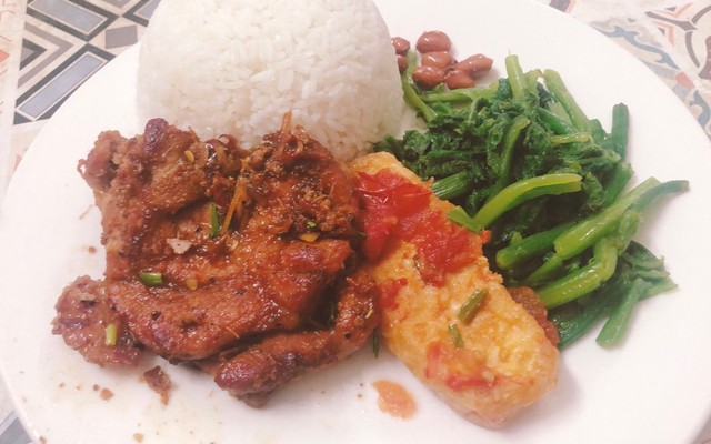 Bếp Cô Tươi - Bánh Mì, Cơm & Phở