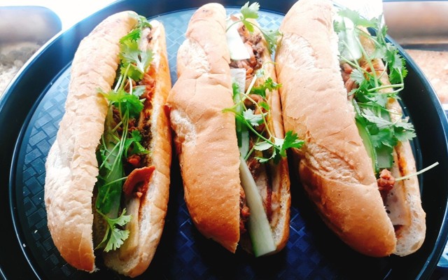 Tomyphuong - Xôi Xéo, Bánh Mì - Bạch Mai