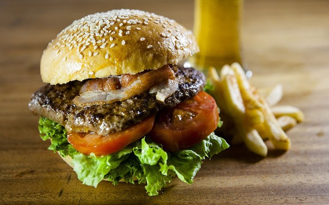 Dzô Dzô - Burger & Cơm Tấm