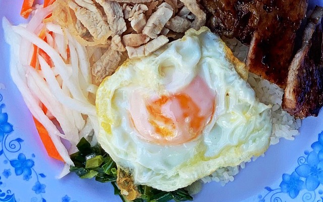 Cơm Tấm - 354 Dương Quảng Hàm