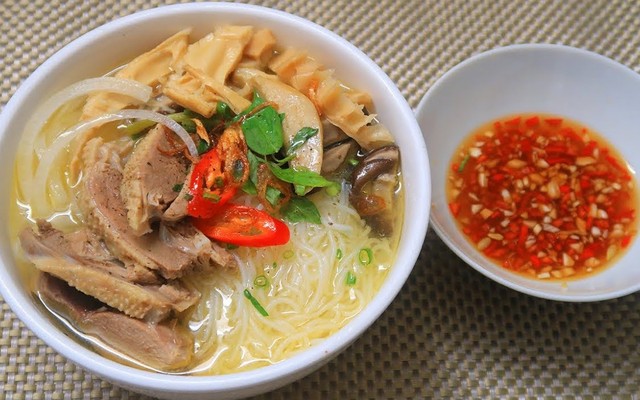 Liễu - Gỏi & Bún Măng Vịt
