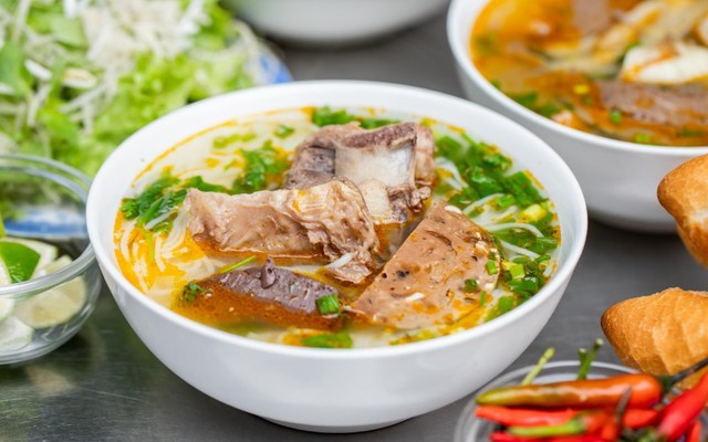 Bún Bò - Sườn Bò Thập Cẩm