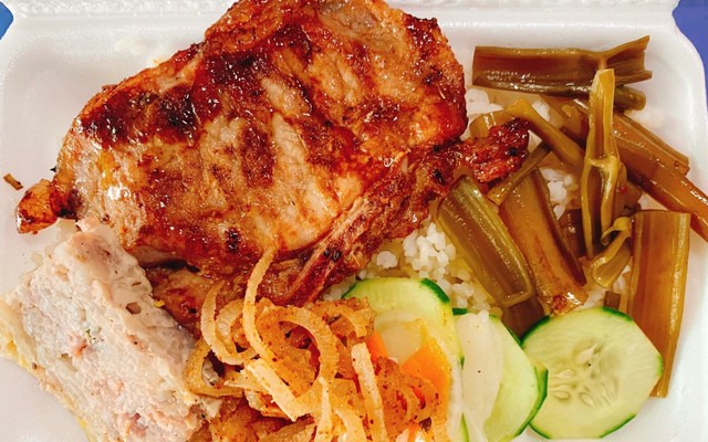 Tiệm Cơm 5 Đến