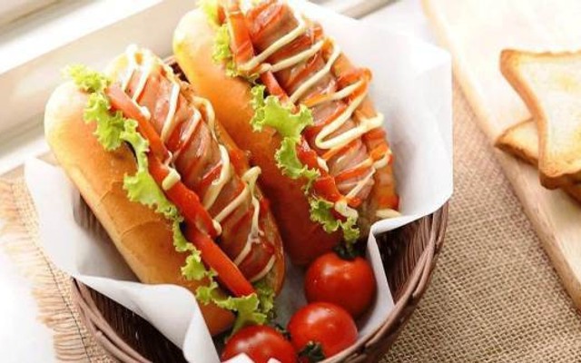 LeGourmet - Xúc Xích & Bánh Mì Hotdog - Huỳnh Thiện Lộc