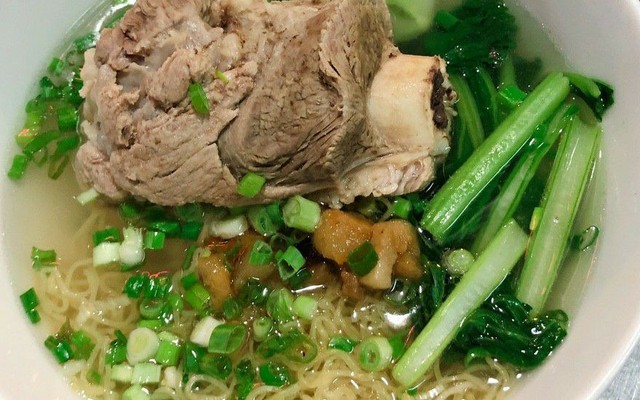 Hủ Tíu Mì Sườn Gà