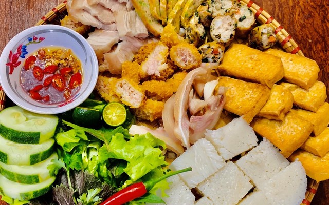 Xia Tofu - Bún Đậu Mắm Tôm & Bún Chả Hà Nội