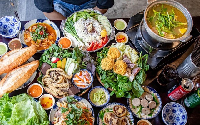 Tiệm Lẩu Bò Hai Mười