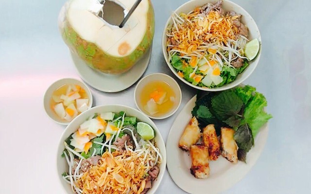 Bà Bà - Bún Bò Nam Bộ & Bún Bò Xào - Lê Văn Miến