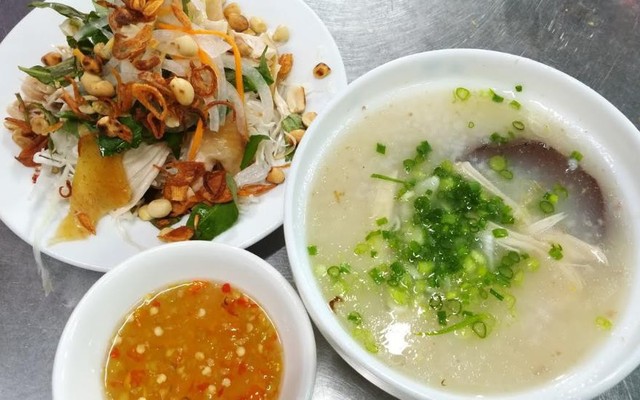 Gà Ta Xé Phay - 385A Nguyễn Văn Tăng