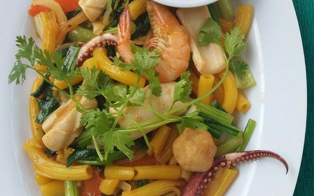 Cơm Gà Xối Mỡ Trang