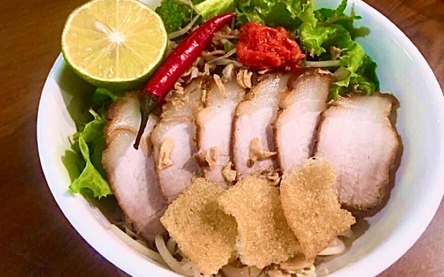 Cao Lầu & Bún Mắm Cô Ba