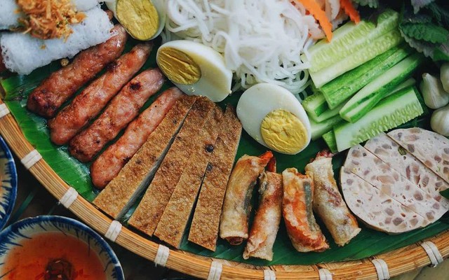 Nem Nướng Cuốn Bà Năm Phú Yên