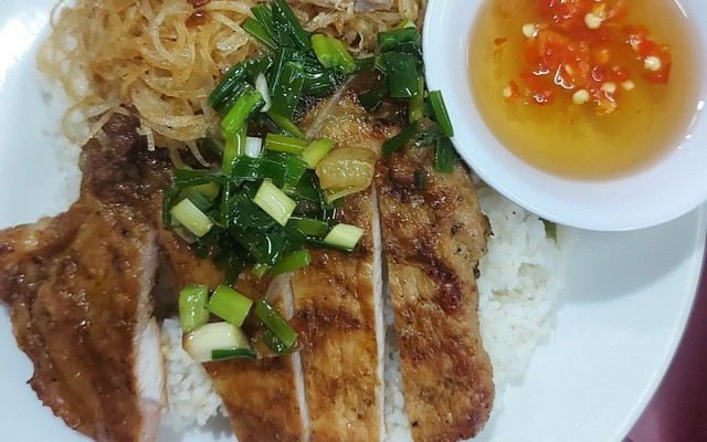 Quán Cơm Đầm Sen