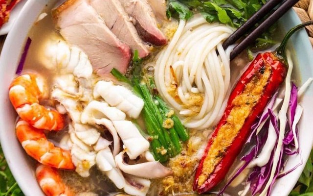 Hủ Tiếu Nam Vang & Bún Mắm - Huỳnh Tấn Phát