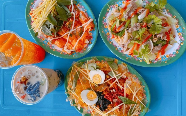 Cơm Gà, Cơm Phần & Mì Xào 186